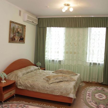 Kristina Hotel Zaporizhia Екстериор снимка
