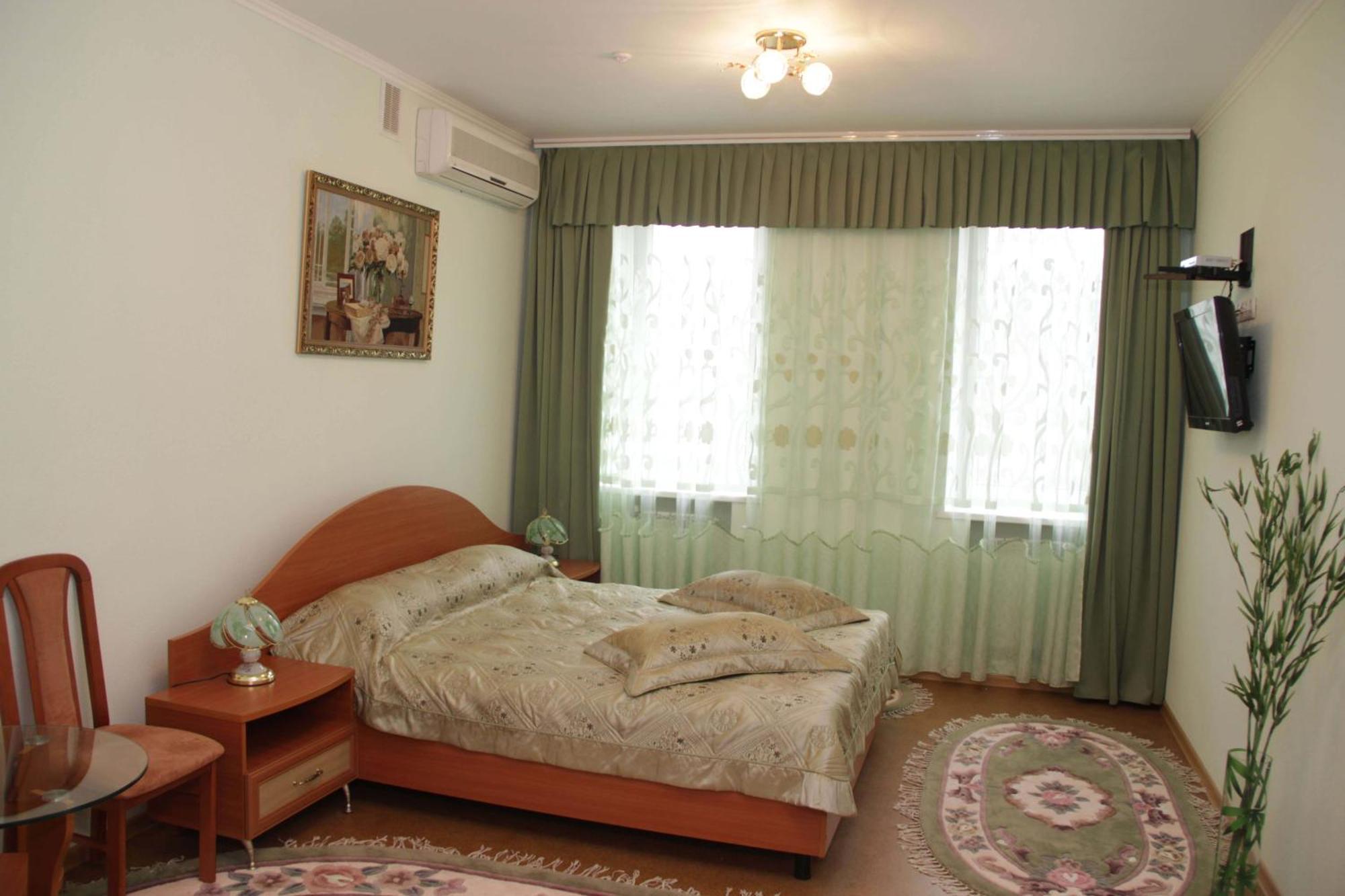 Kristina Hotel Zaporizhia Екстериор снимка