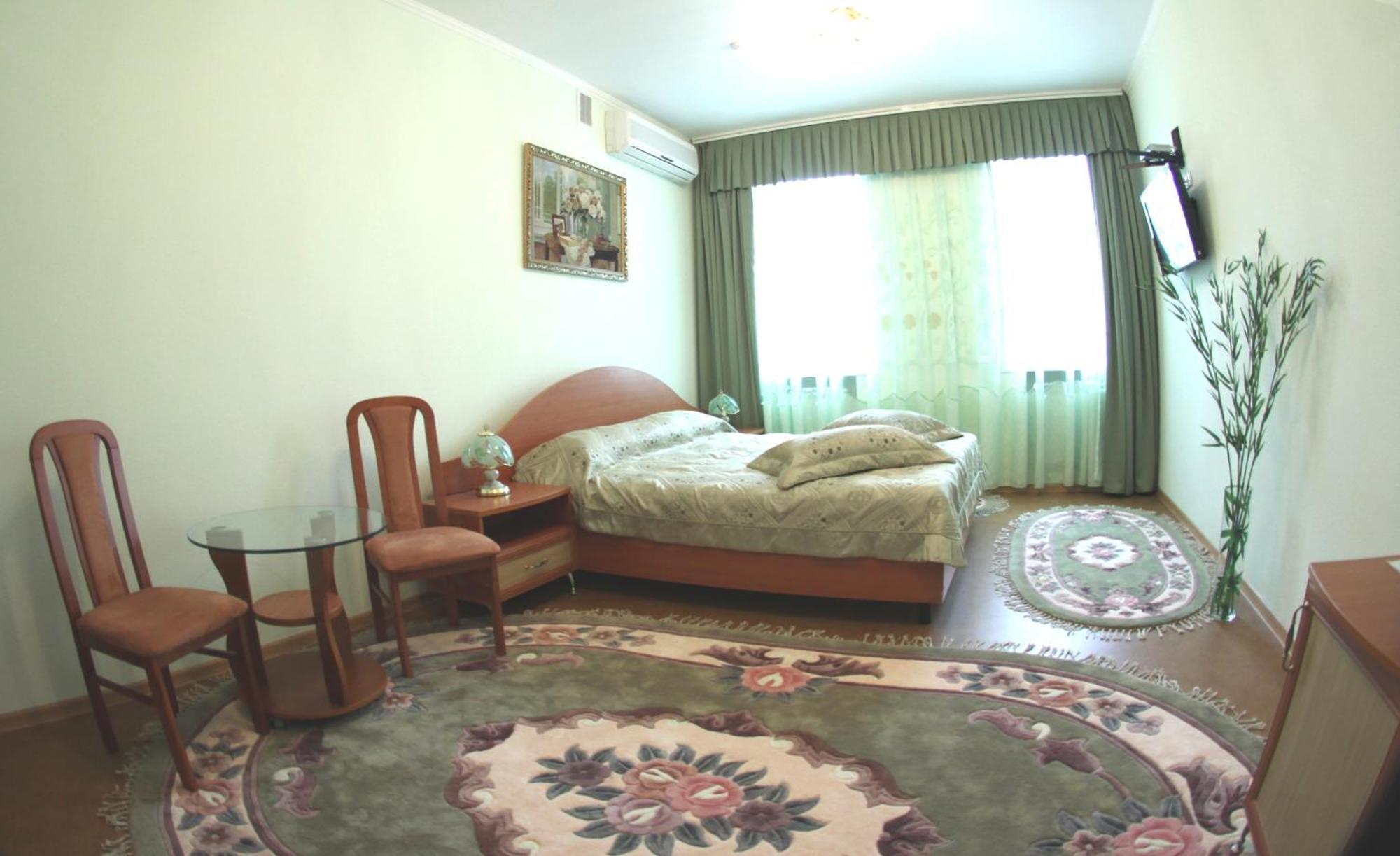 Kristina Hotel Zaporizhia Екстериор снимка