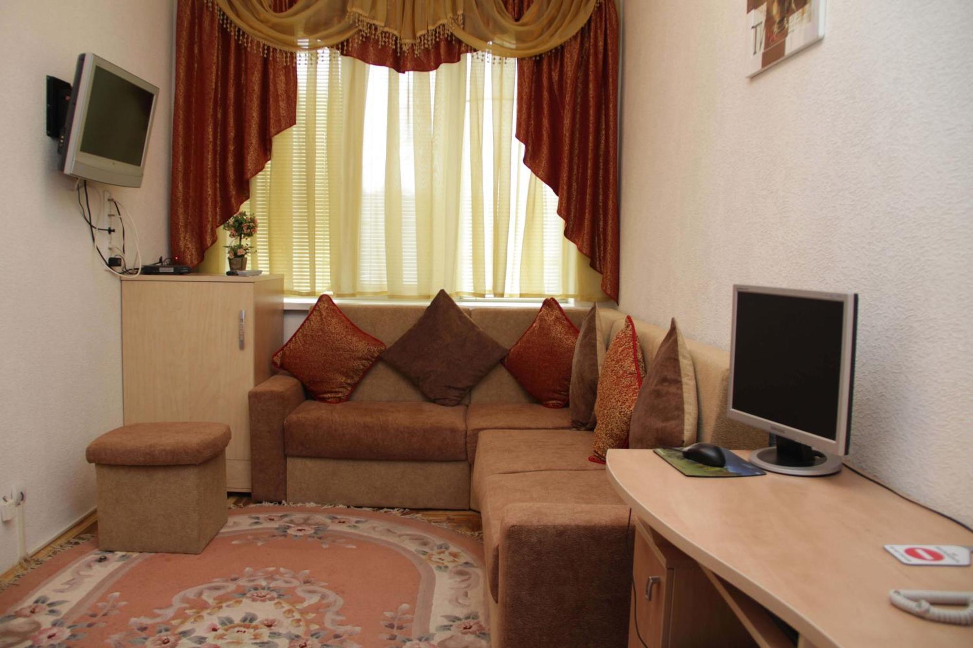 Kristina Hotel Zaporizhia Екстериор снимка